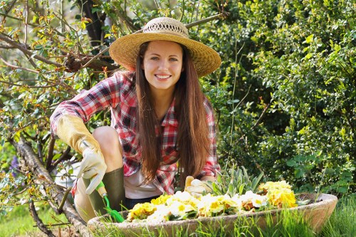 Load-based and cubic-yard quote example for garden waste removal